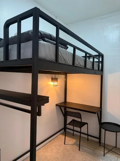 Einzelzimmer mit Gemeinschaftsdusche und -WC — Niece Hostel Phuket - Bangtao Beach